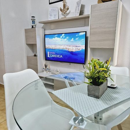 טורבייחה La Casa De Veronica - Serene Apartment With Shared Pool, Steps From The Beach מראה חיצוני תמונה
